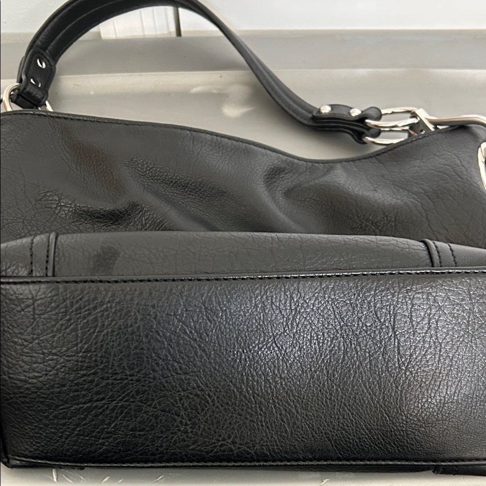 Elegant Alyssa Black Hobo Bag with Silver Buckle Details - Picture 4 of 6